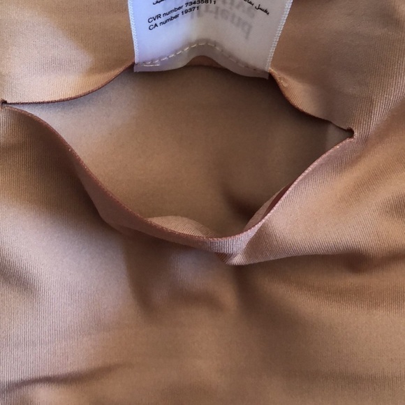 GIRLFRIEND COLLECTIVE nude Fawn Tan high waist crop leggings. Active Capri.Large - Picture 7 of 9